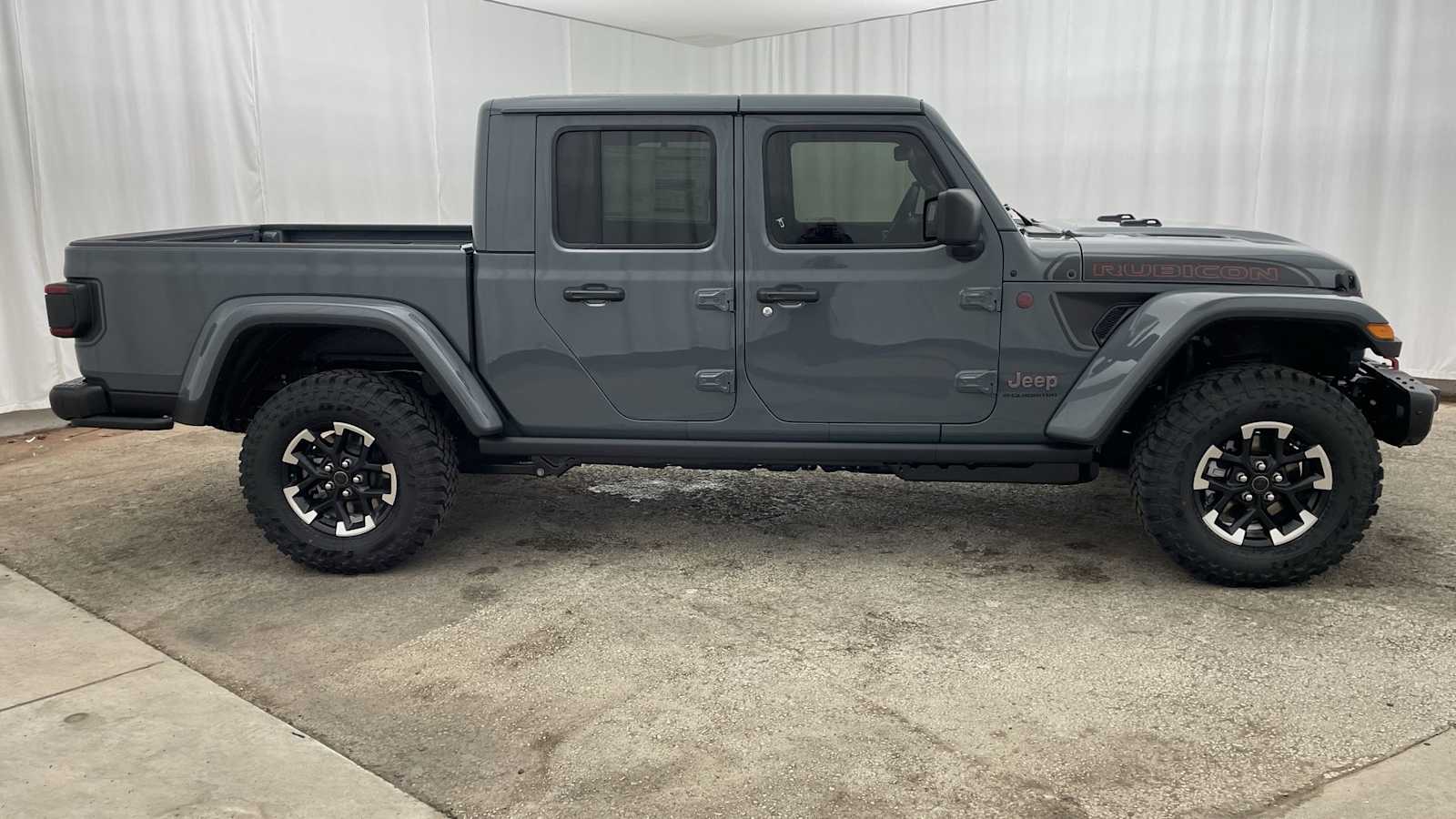 Thumbnail: 2026 Jeep Gladiator - 36