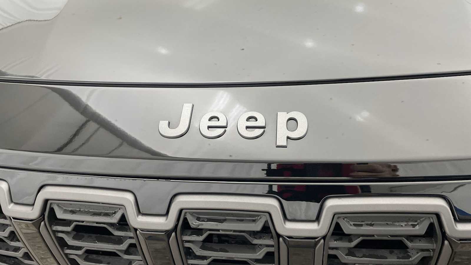 Thumbnail: 2026 Jeep Cherokee - 40