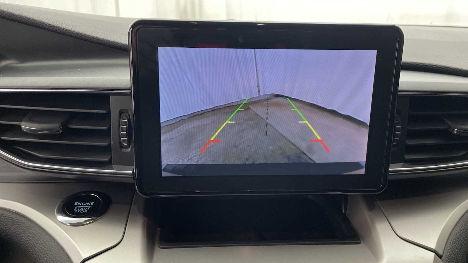 Thumbnail: 2022 Ford Explorer - 4