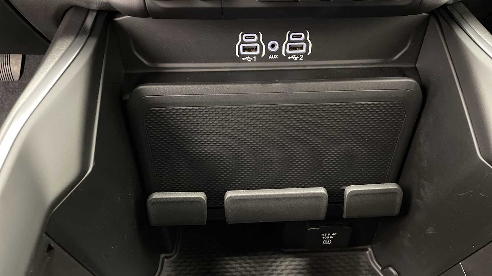 Thumbnail: 2026 RAM 1500 - 17