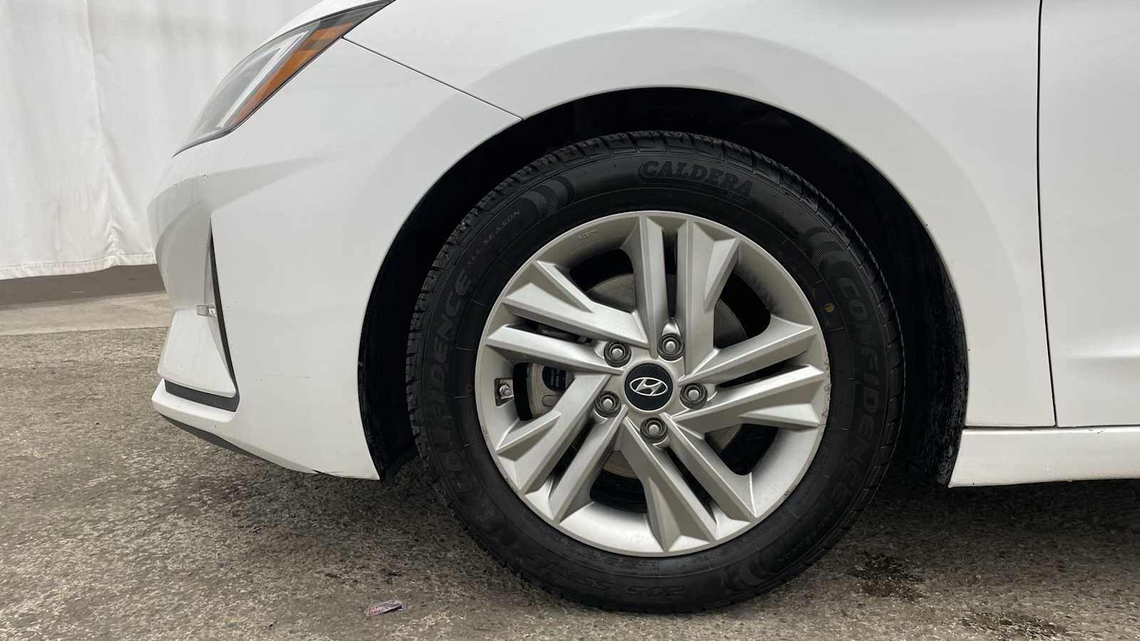 Thumbnail: 2020 Hyundai Elantra - 35