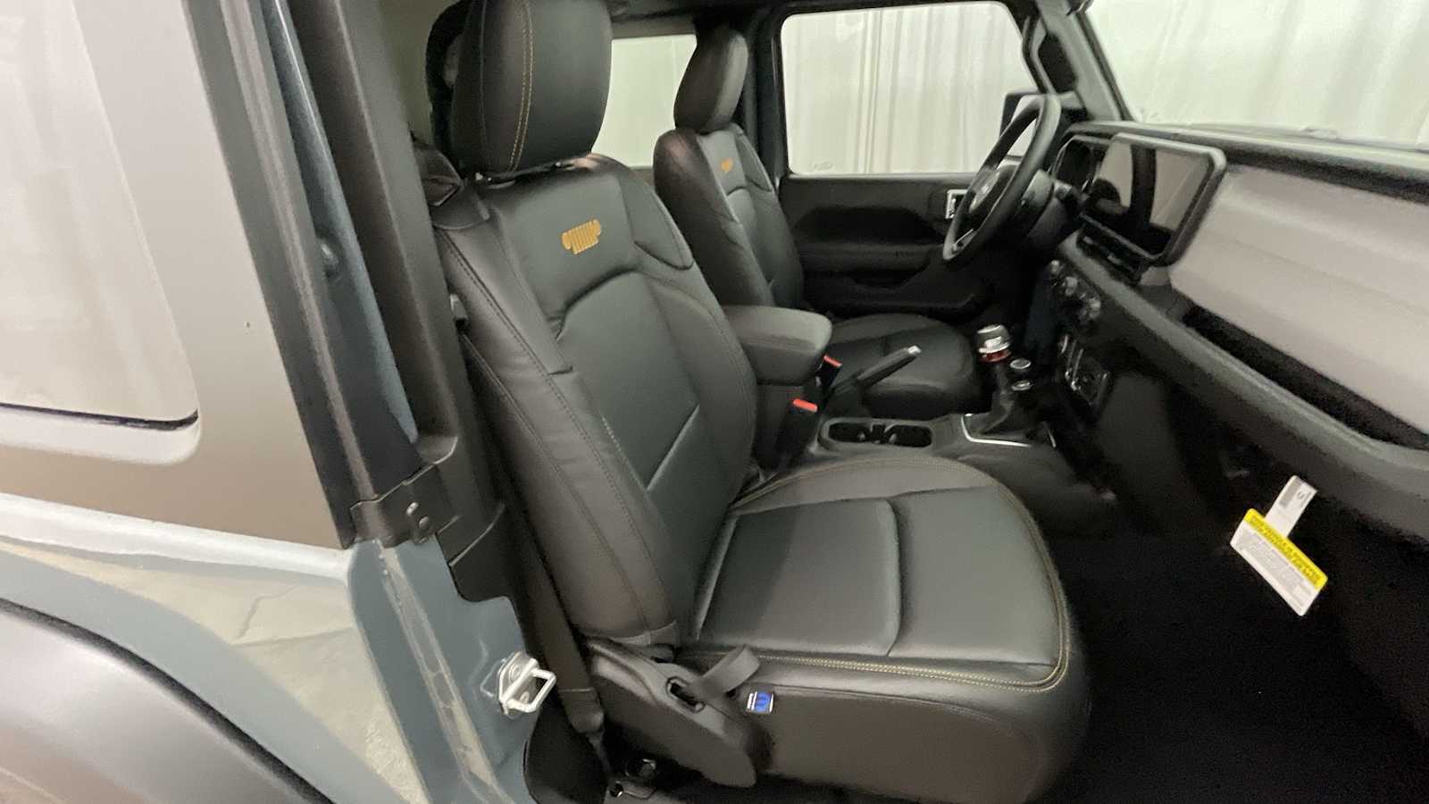 Thumbnail: 2025 Jeep Wrangler - 11