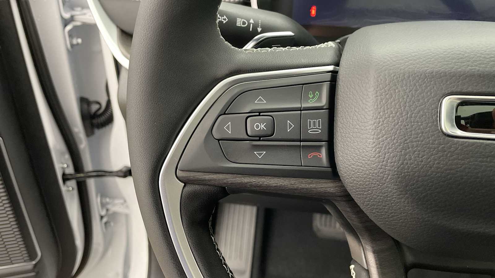 Thumbnail: 2026 Jeep Grand Cherokee - 15