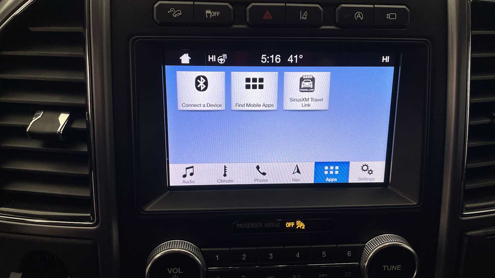 Thumbnail: 2019 Ford Expedition - 25