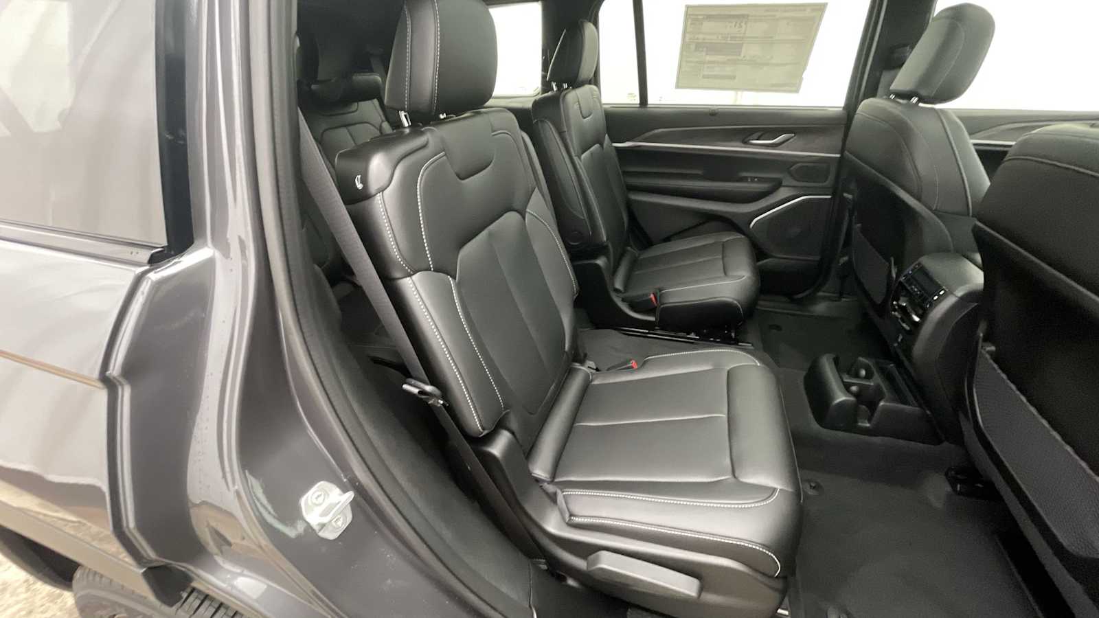 Thumbnail: 2025 Jeep Grand Cherokee - 11