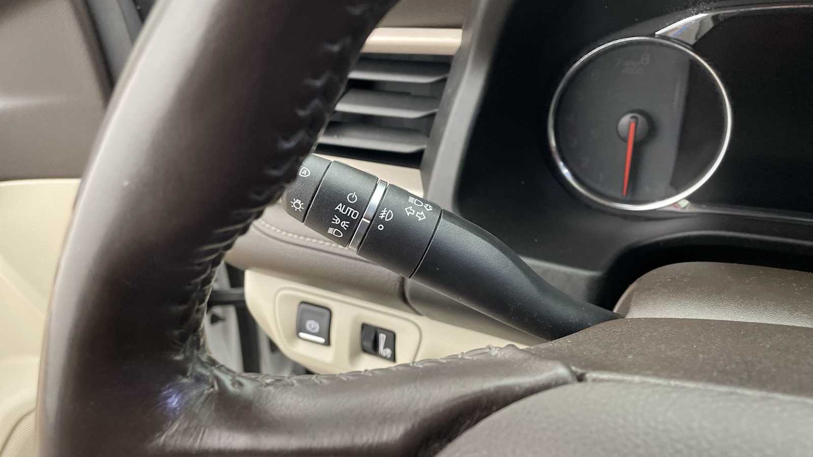 Thumbnail: 2017 GMC Acadia - 19