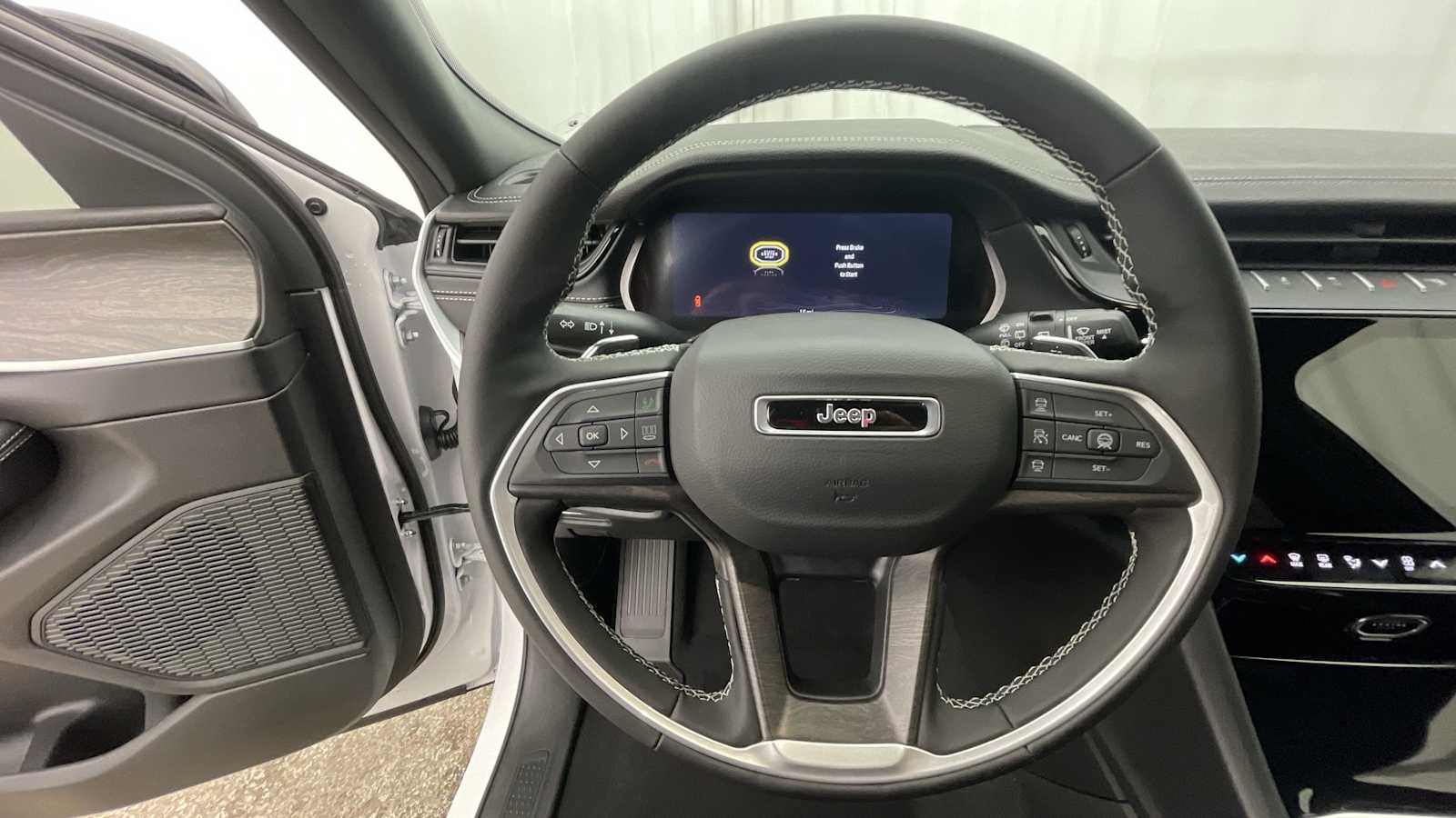 Thumbnail: 2026 Jeep Grand Cherokee - 13