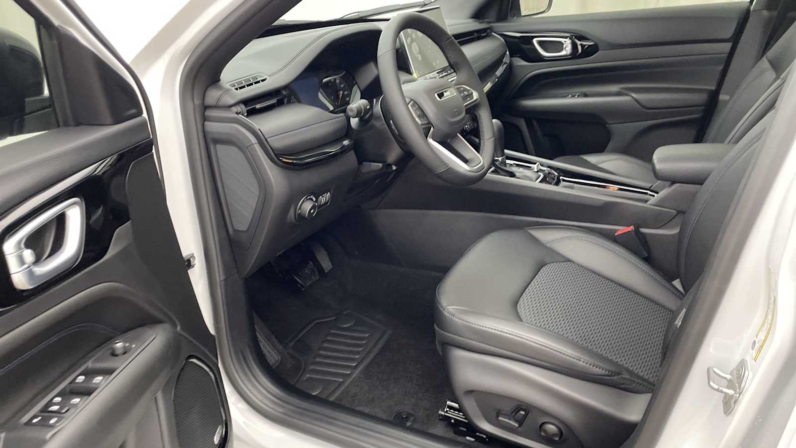 Thumbnail: 2026 Jeep Compass - 2