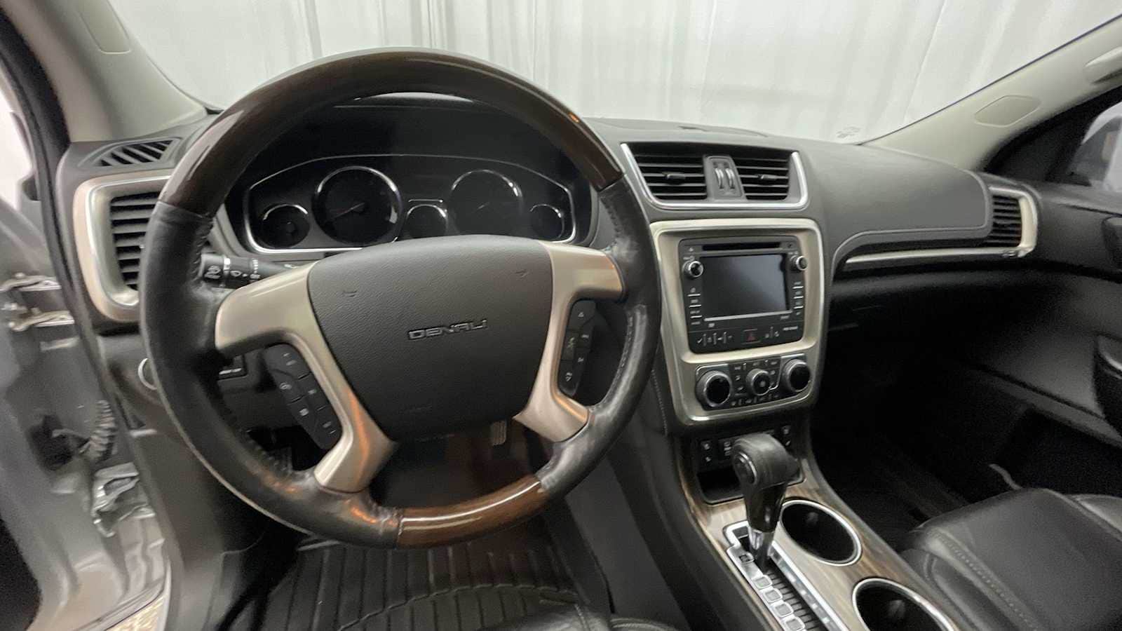 Thumbnail: 2015 GMC Acadia - 3