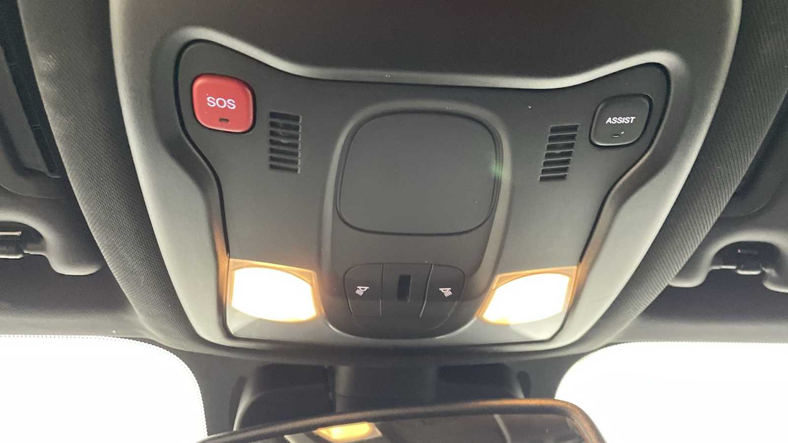 Thumbnail: 2022 Jeep Renegade - 23