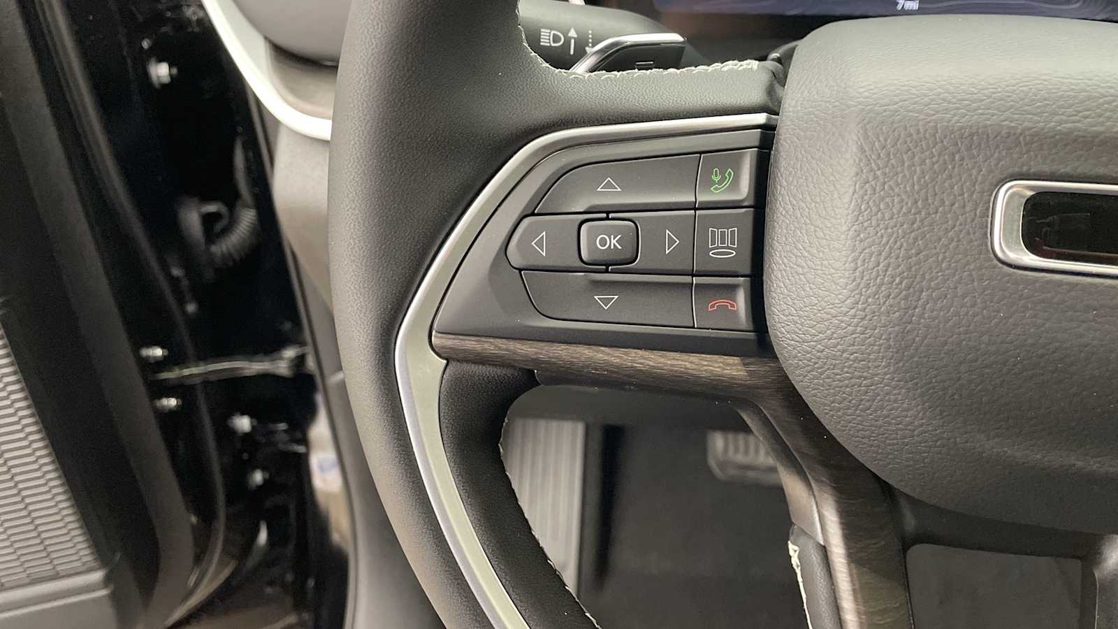 Thumbnail: 2026 Jeep Grand Cherokee - 14