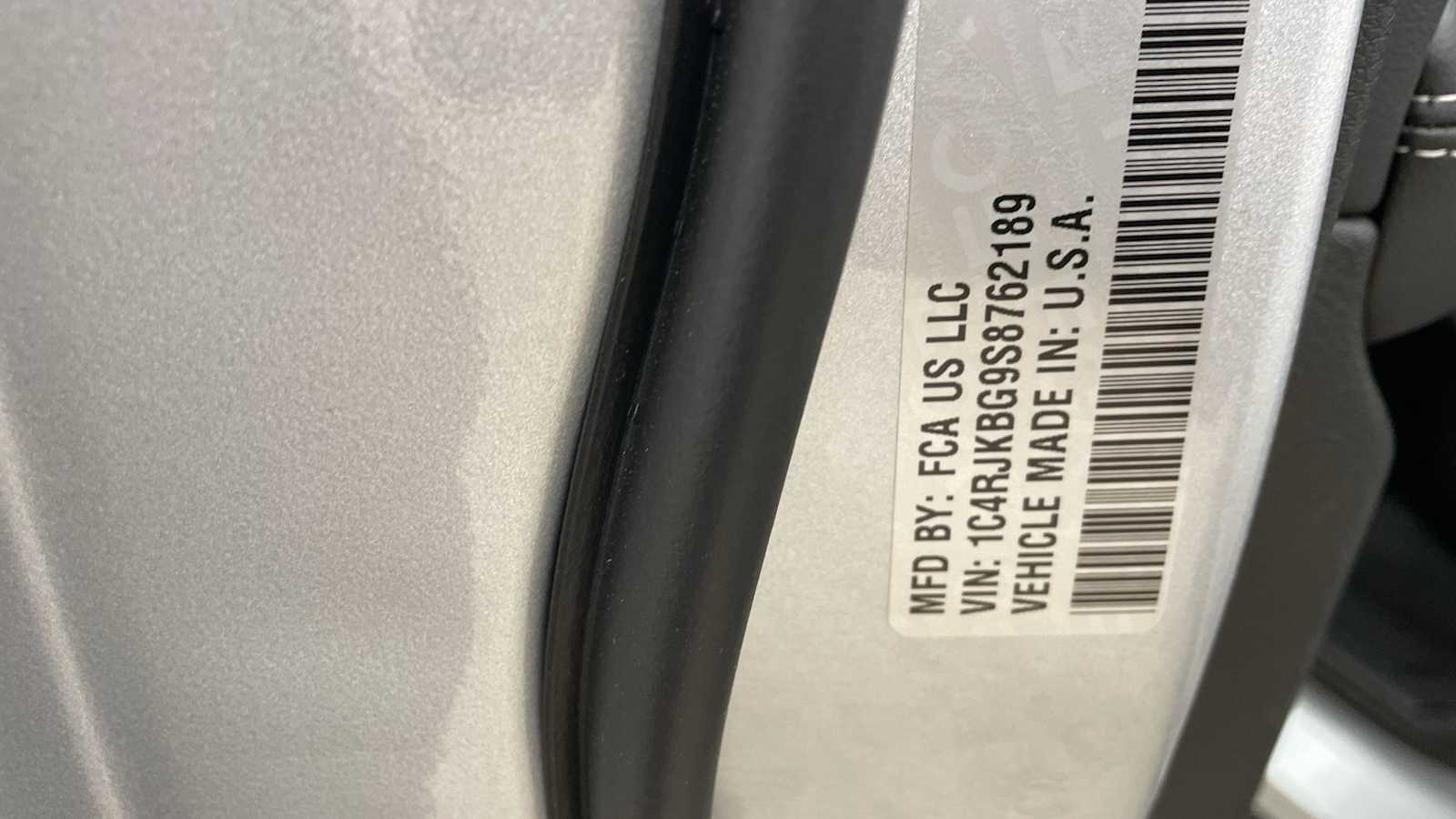 Thumbnail: 2025 Jeep Grand Cherokee - 32