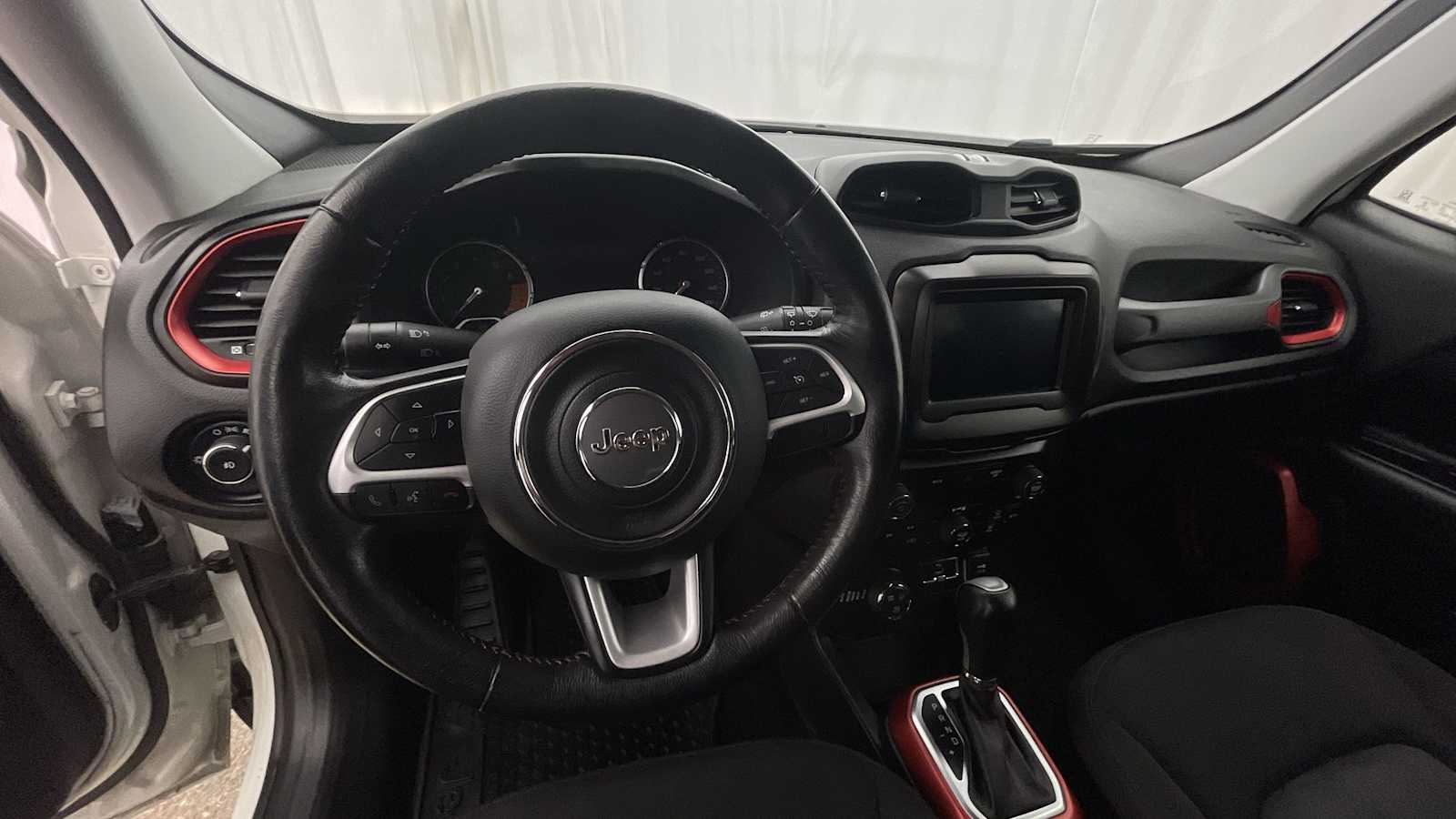 2019 Jeep Renegade Trailhawk photo 3