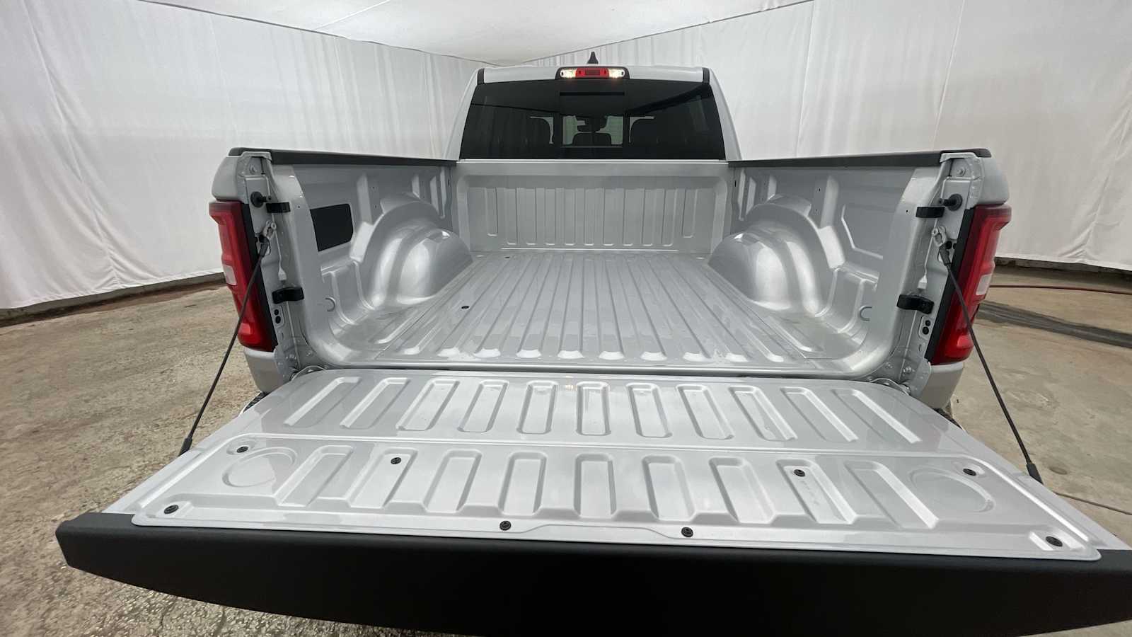 Thumbnail: 2026 RAM 1500 - 29