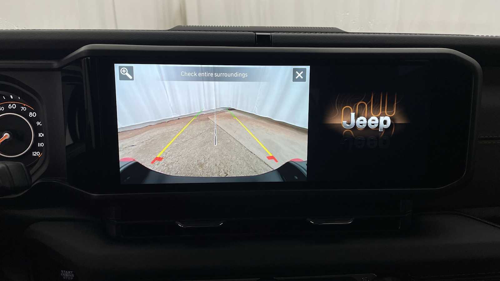 Thumbnail: 2025 Jeep Gladiator - 4