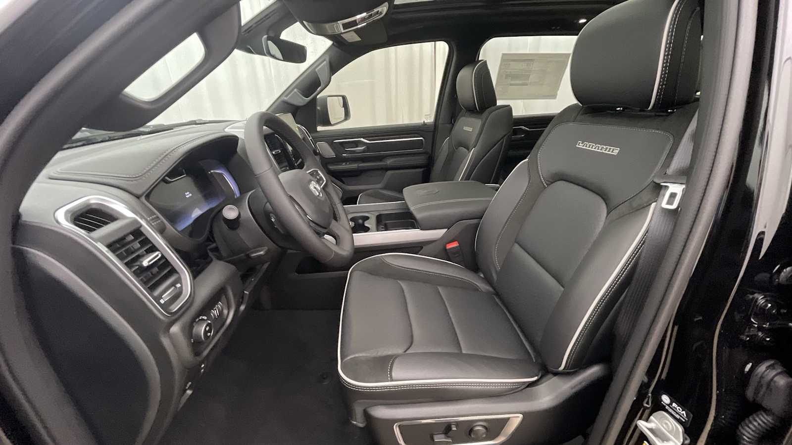 Thumbnail: 2026 RAM 1500 - 6