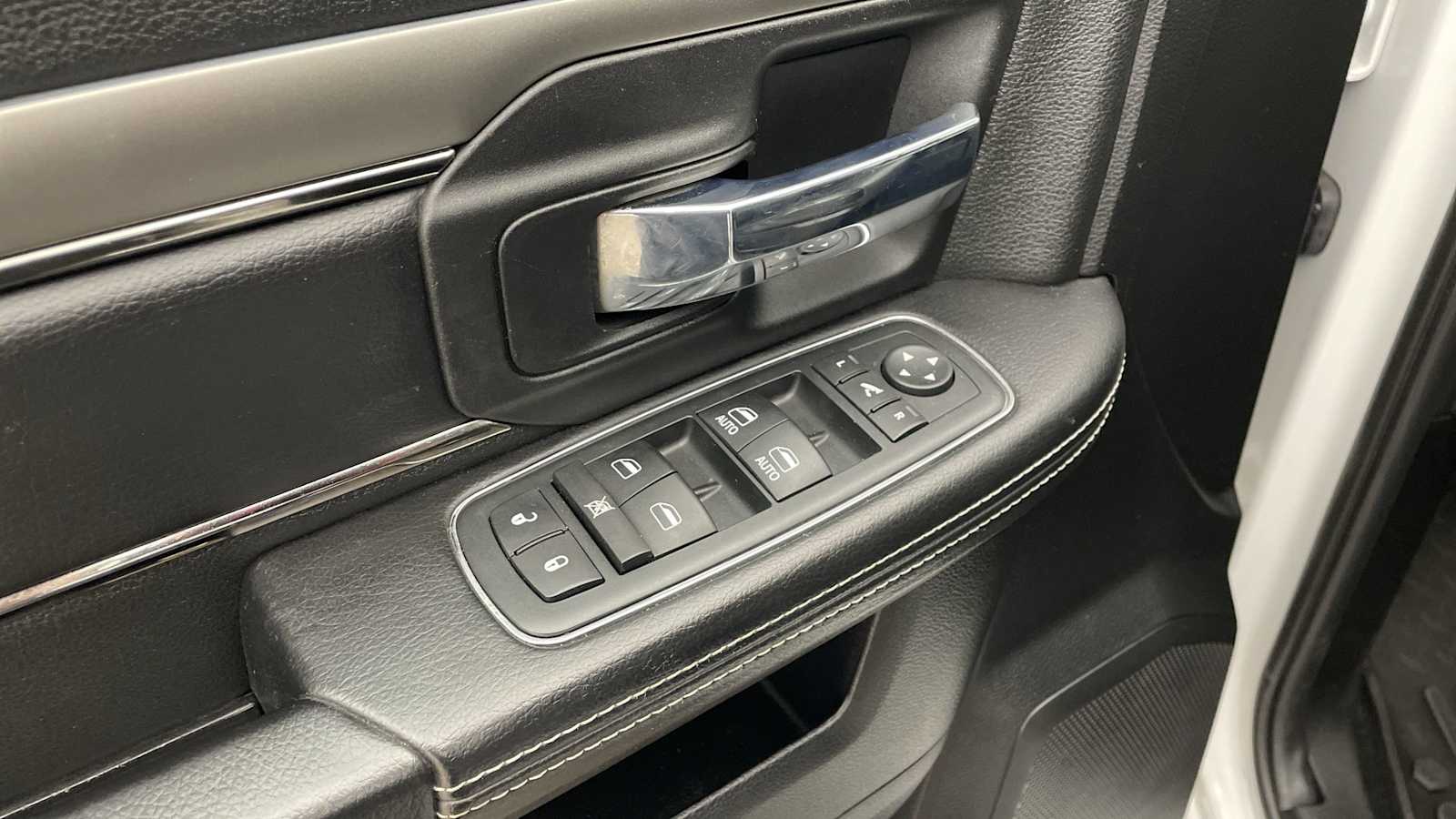 Thumbnail: 2013 RAM 1500 - 7