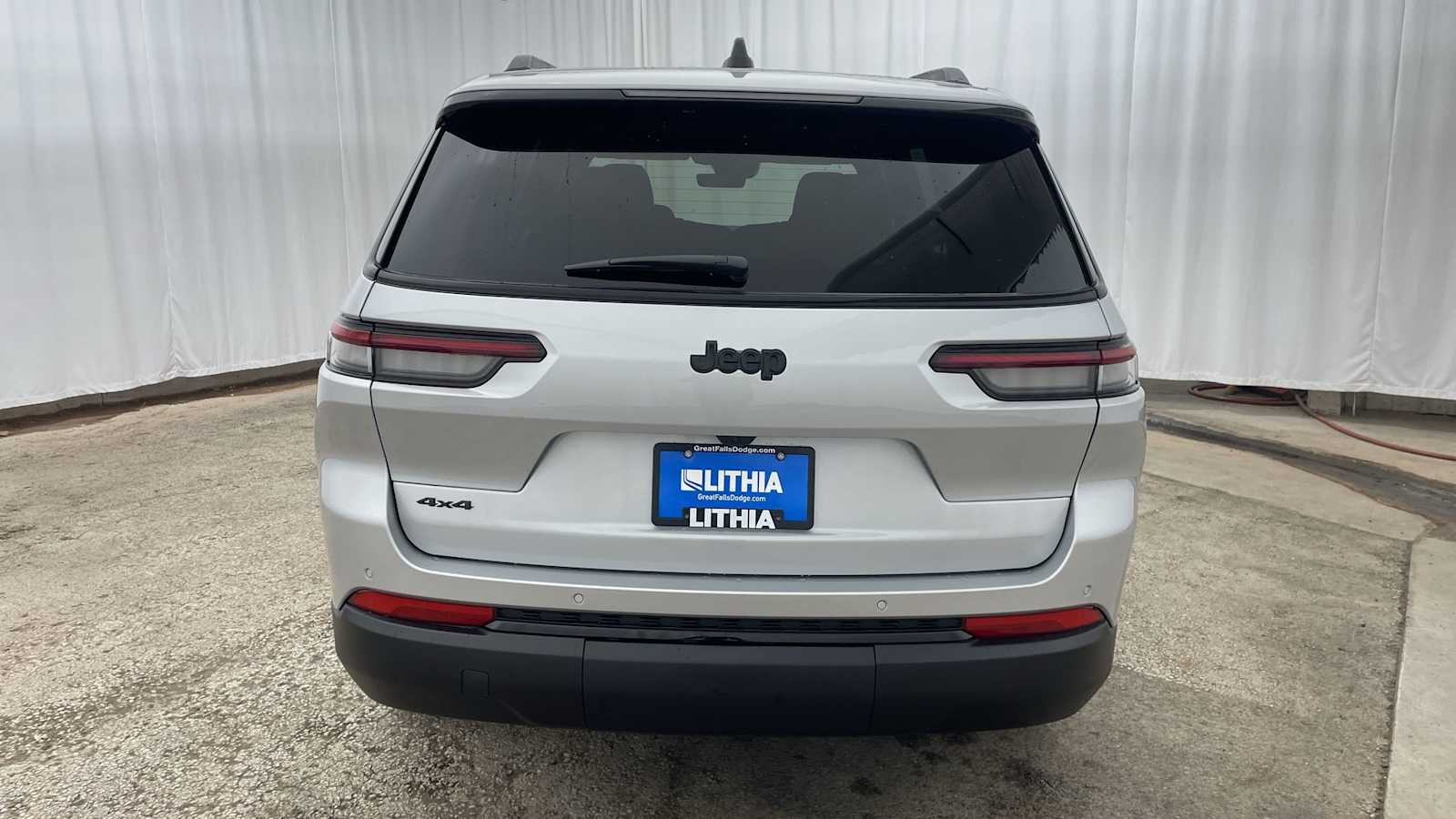 Thumbnail: 2025 Jeep Grand Cherokee - 34