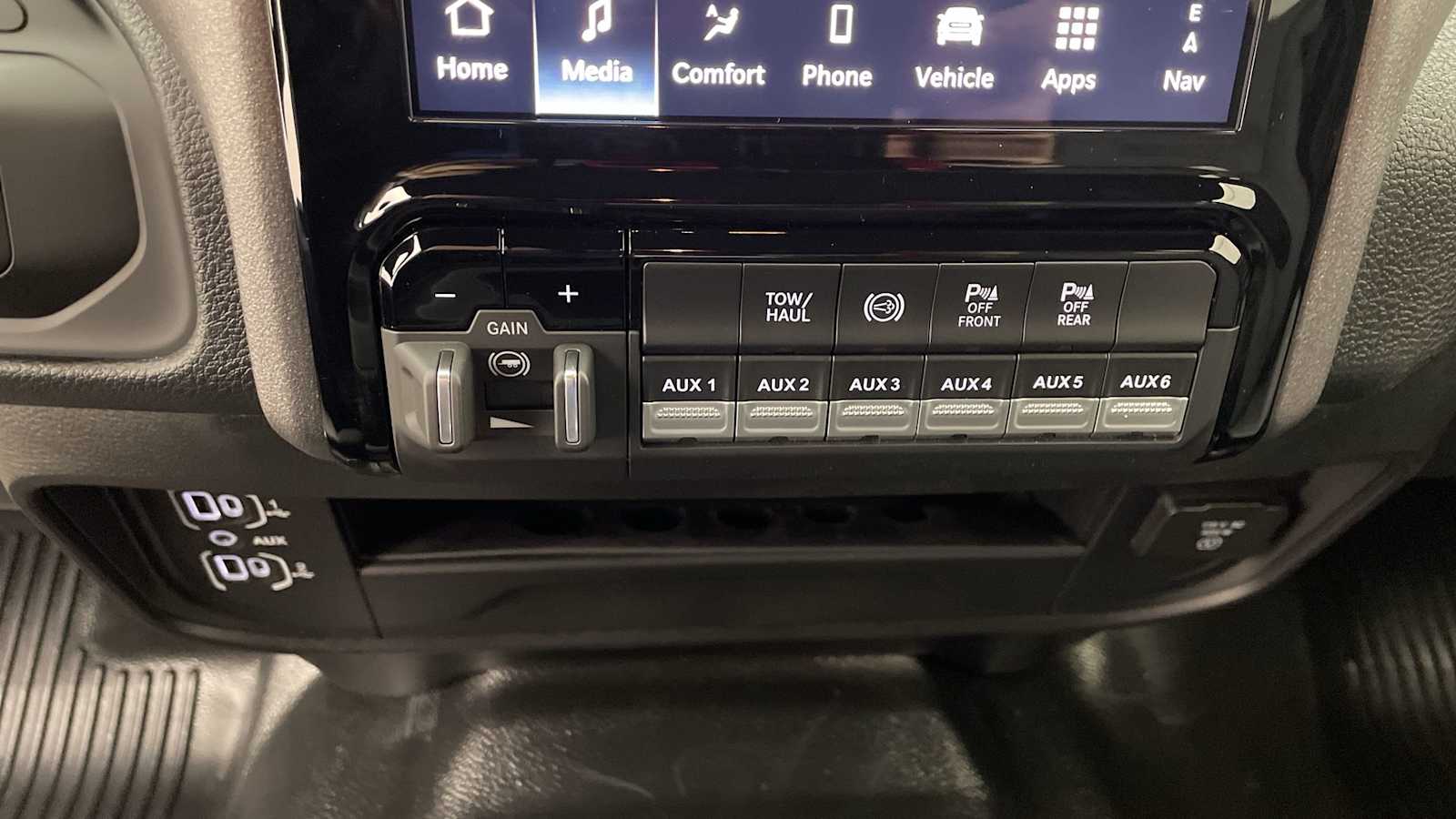 Thumbnail: 2026 RAM 3500 - 23