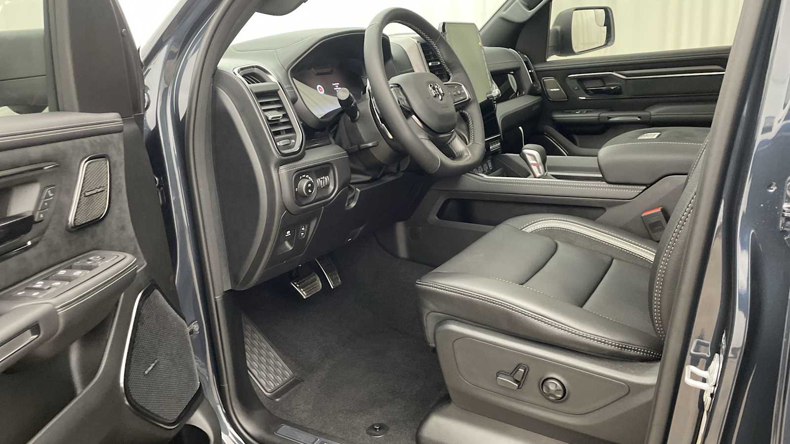 Thumbnail: 2026 RAM 1500 - 2