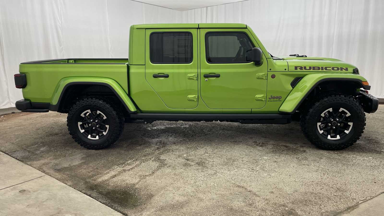 Thumbnail: 2026 Jeep Gladiator - 35