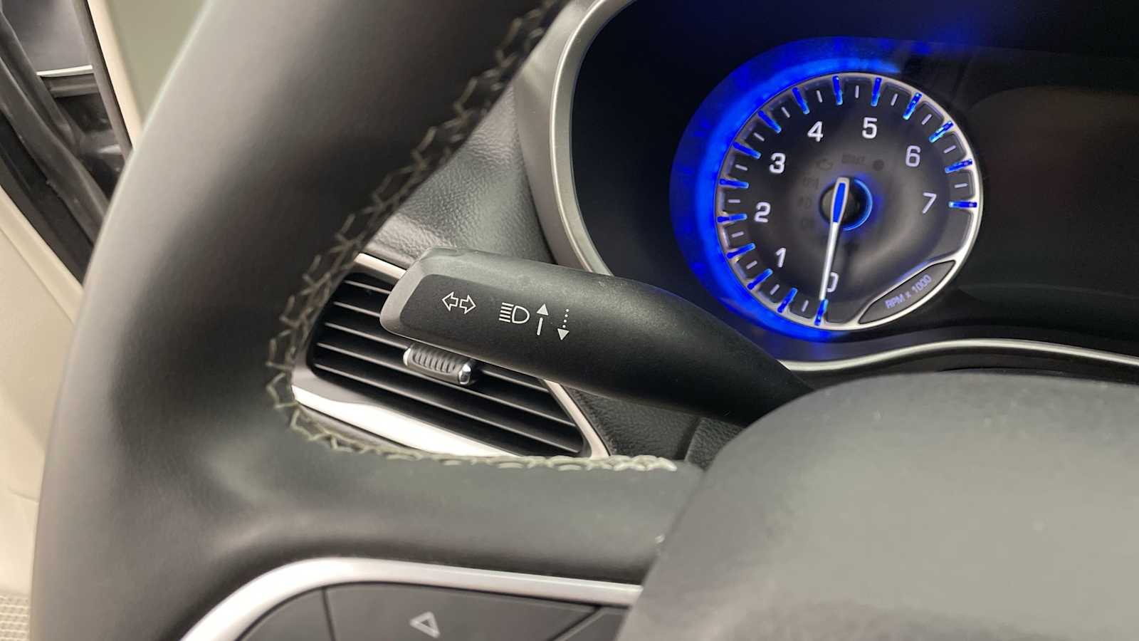 Thumbnail: 2023 Chrysler Pacifica - 16