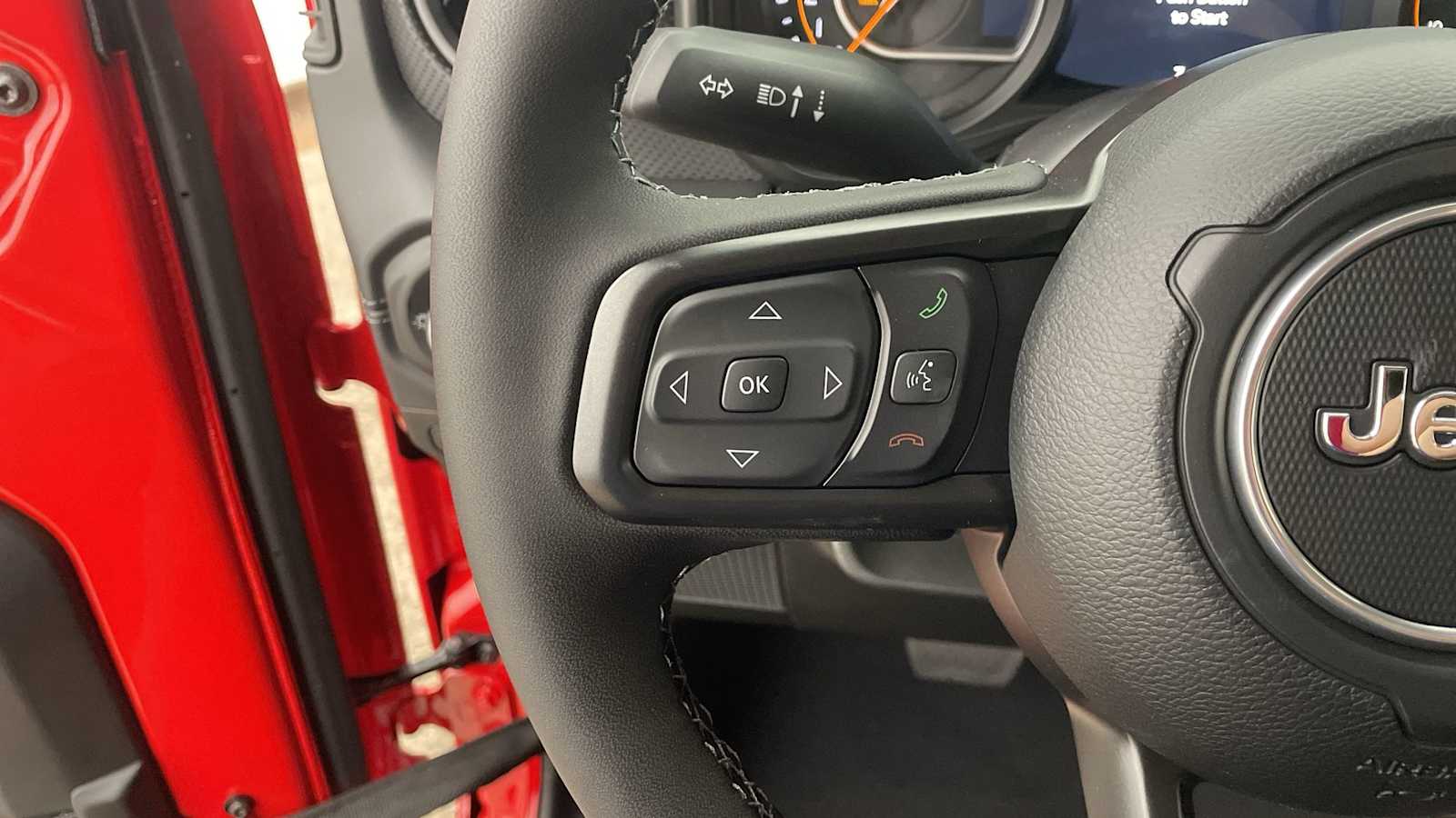 Thumbnail: 2025 Jeep Gladiator - 13