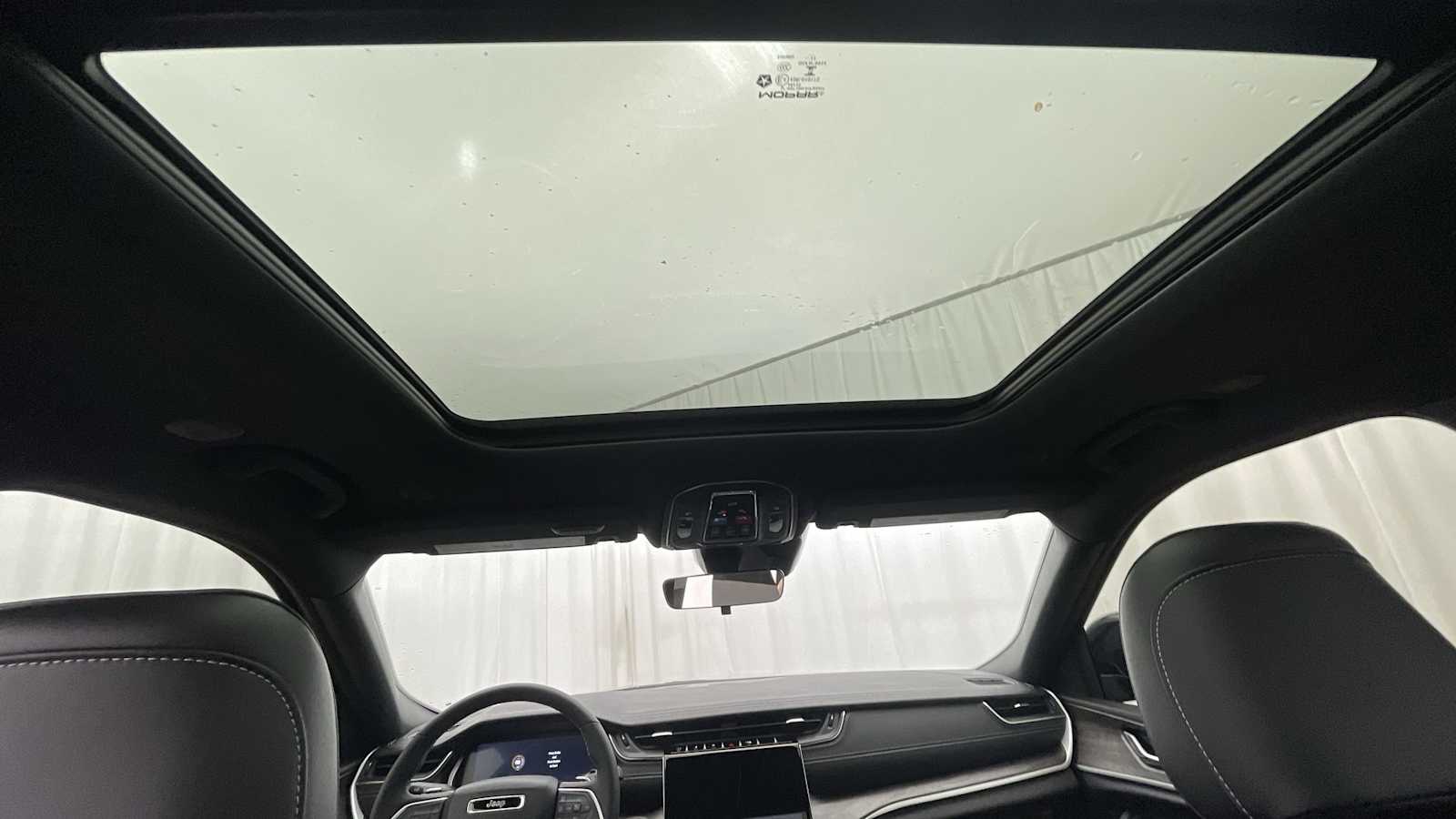 Thumbnail: 2025 Jeep Grand Cherokee - 9