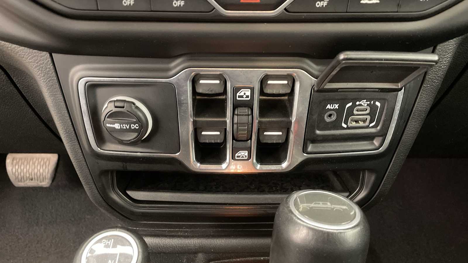 Thumbnail: 2023 Jeep Gladiator - 20