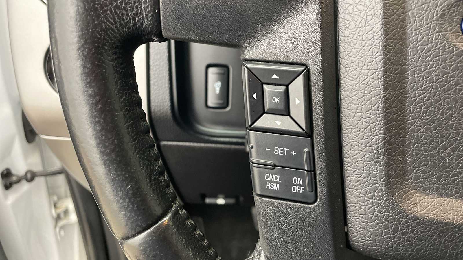 2017 Ford Expedition XLT 13