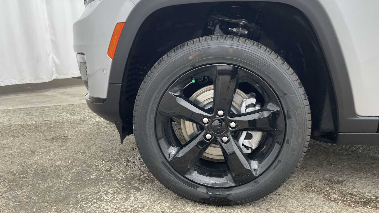 Thumbnail: 2025 Jeep Grand Cherokee - 45