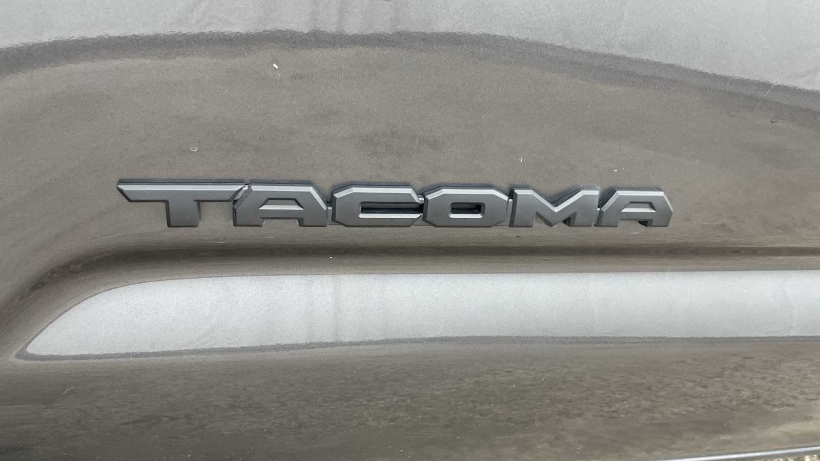 Thumbnail: 2019 Toyota Tacoma - 38