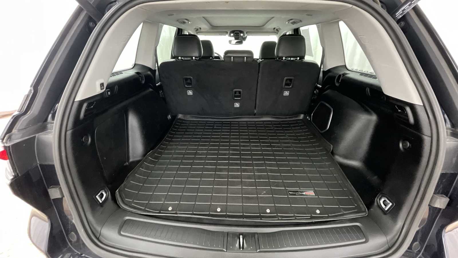 Thumbnail: 2022 Jeep Grand Cherokee - 33