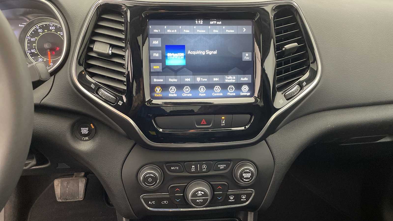 Thumbnail: 2022 Jeep Cherokee - 18