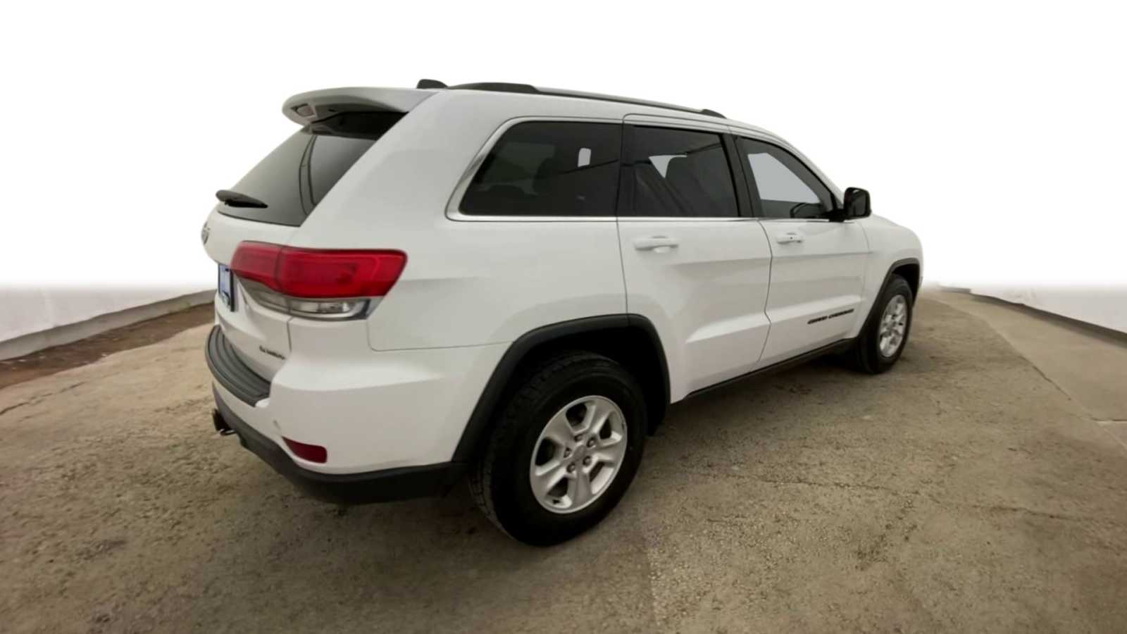 Thumbnail: 2017 Jeep Grand Cherokee - 8