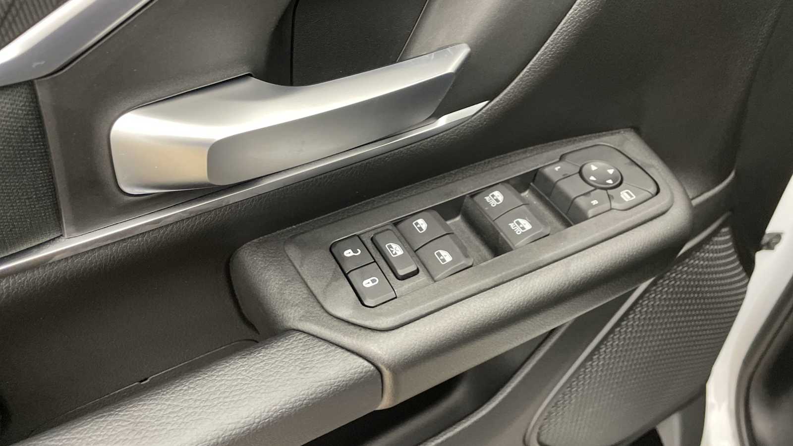 Thumbnail: 2026 RAM 1500 - 7