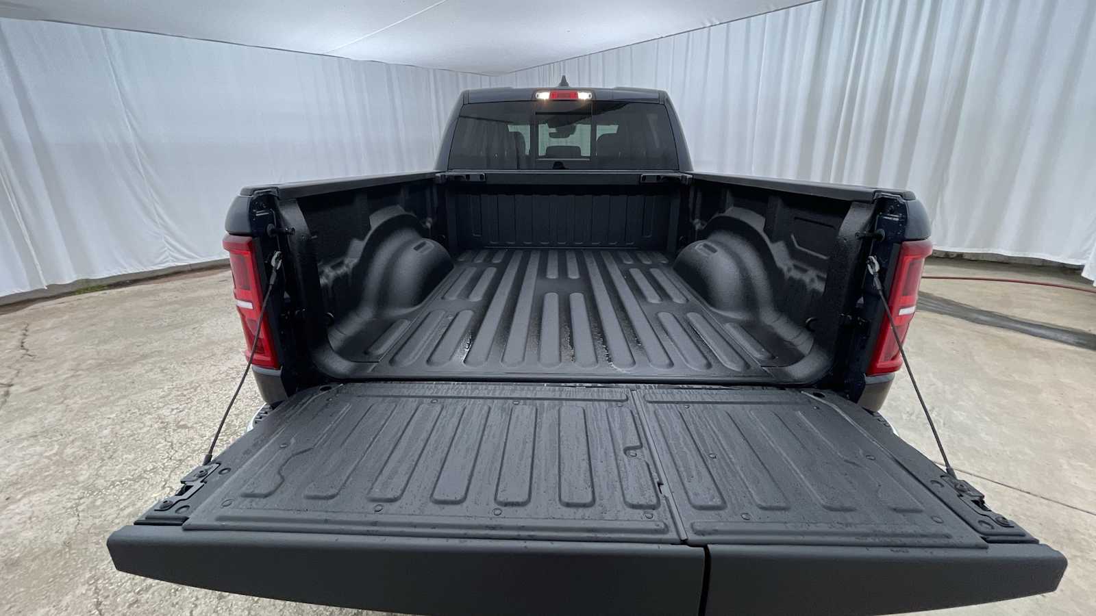 Thumbnail: 2026 RAM 1500 - 32