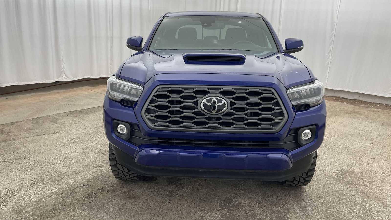 Thumbnail: 2023 Toyota Tacoma - 36
