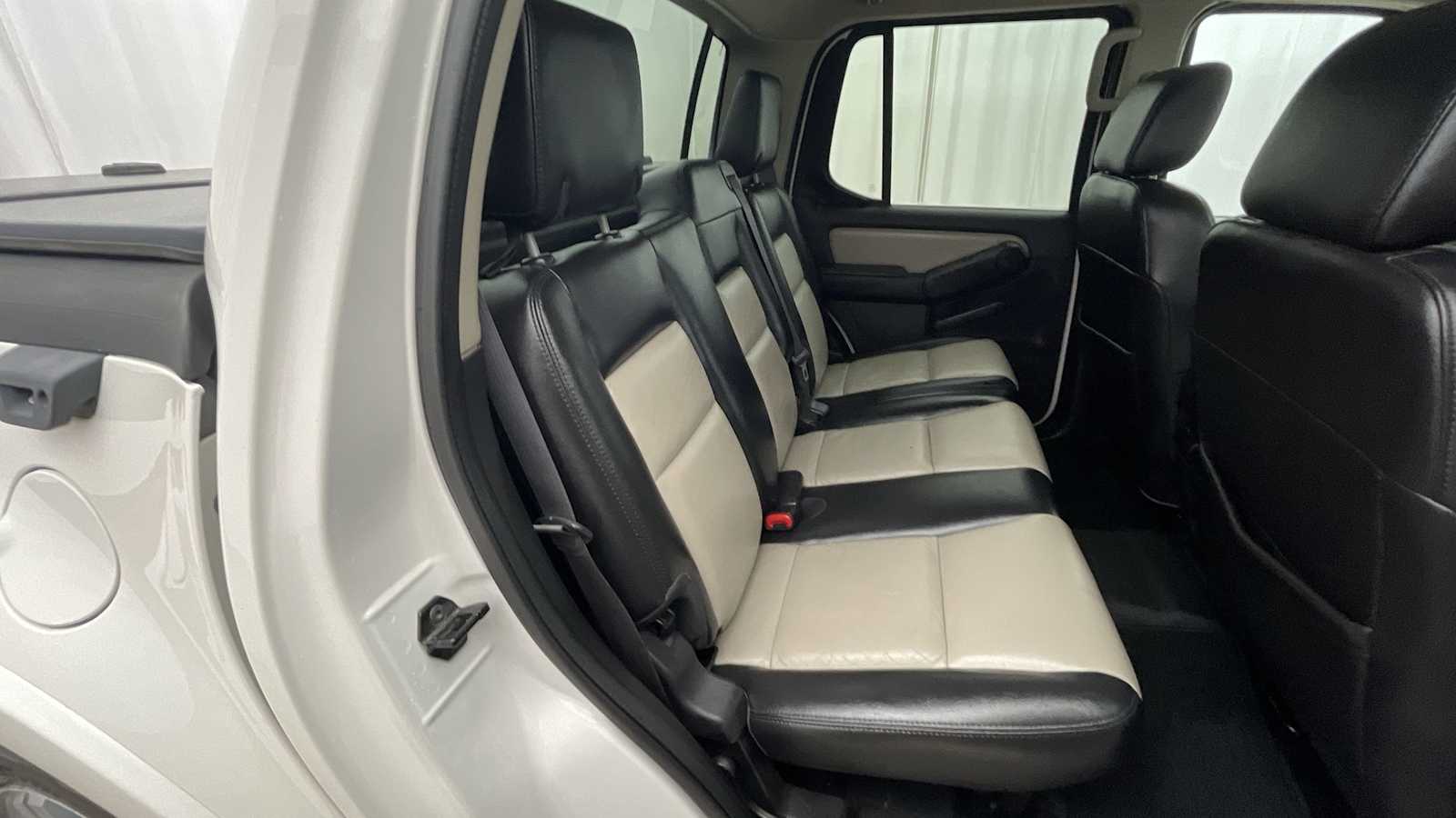 Thumbnail: 2008 Ford Explorer Sport Trac - 8