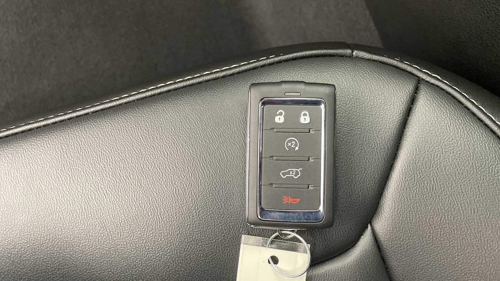 Thumbnail: 2025 Jeep Grand Cherokee - 25