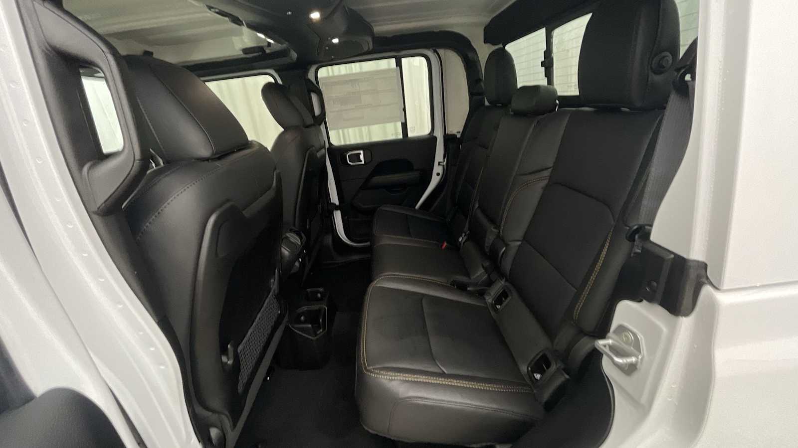 Thumbnail: 2026 Jeep Gladiator - 9