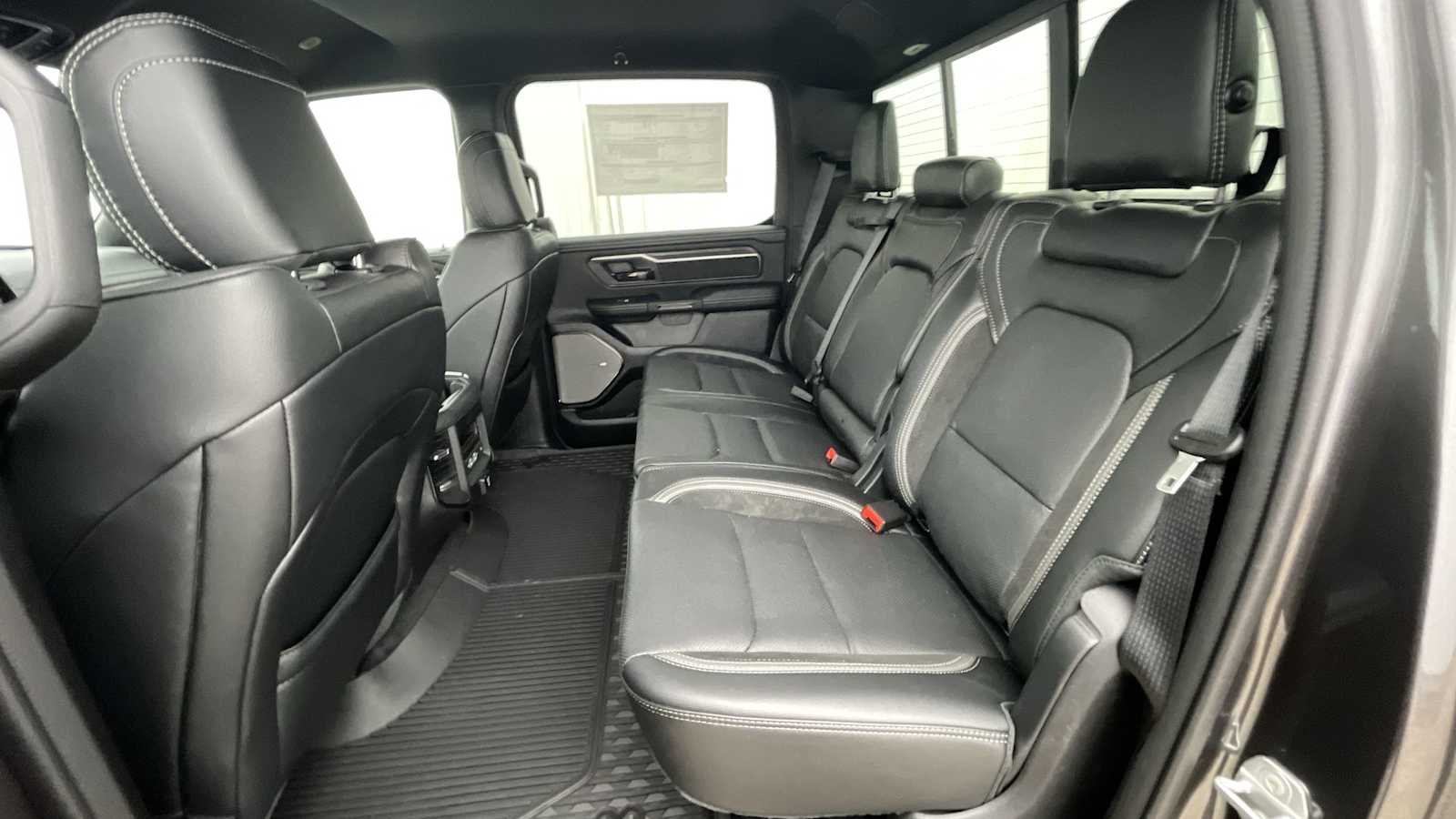 Thumbnail: 2025 RAM 1500 - 9