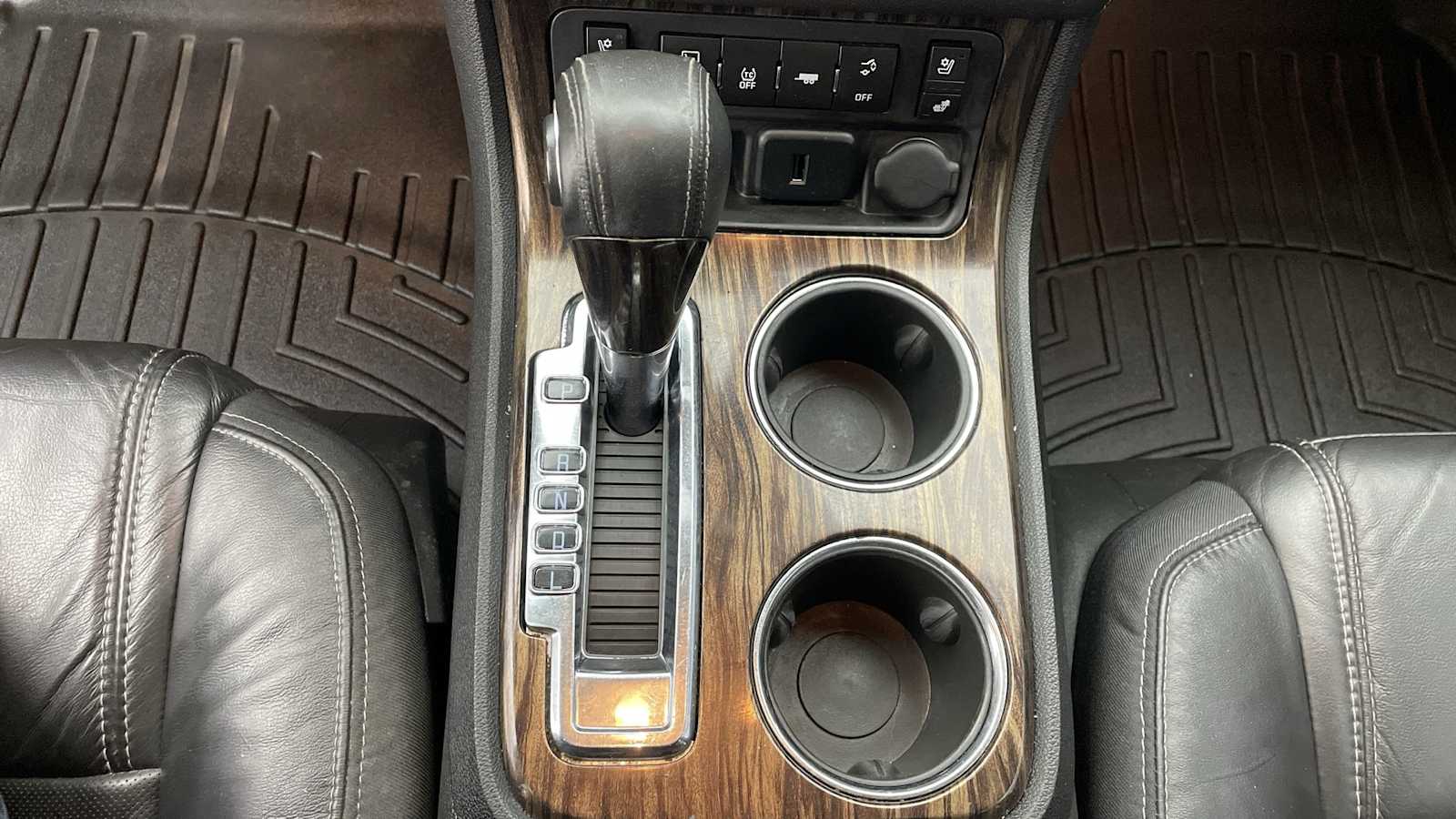 Thumbnail: 2015 GMC Acadia - 22