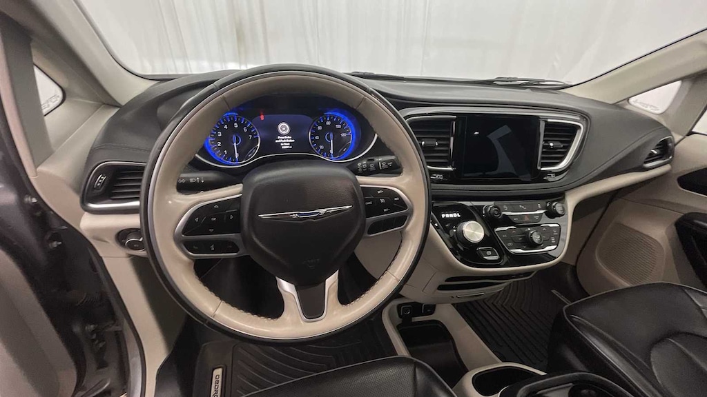 Used 2020 Chrysler Pacifica Limited Van Passenger Van