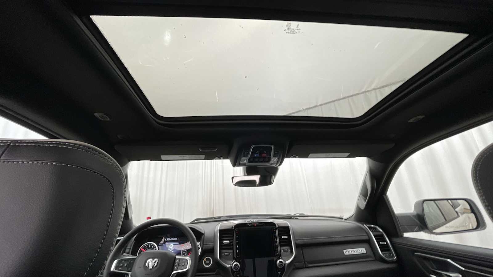 Thumbnail: 2026 RAM 1500 - 9
