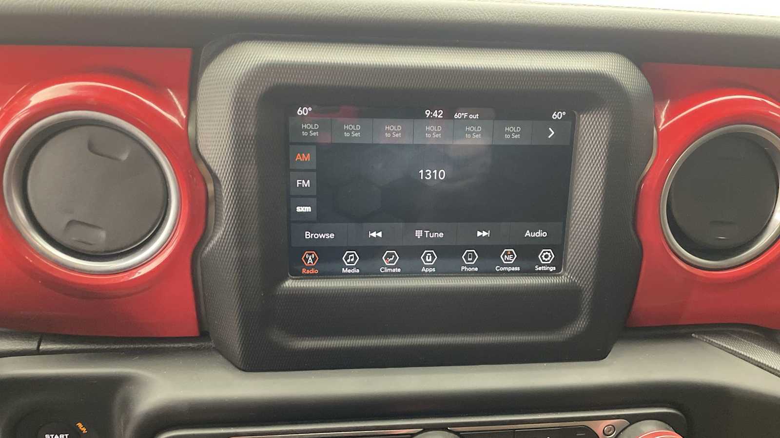 Thumbnail: 2020 Jeep Wrangler - 18