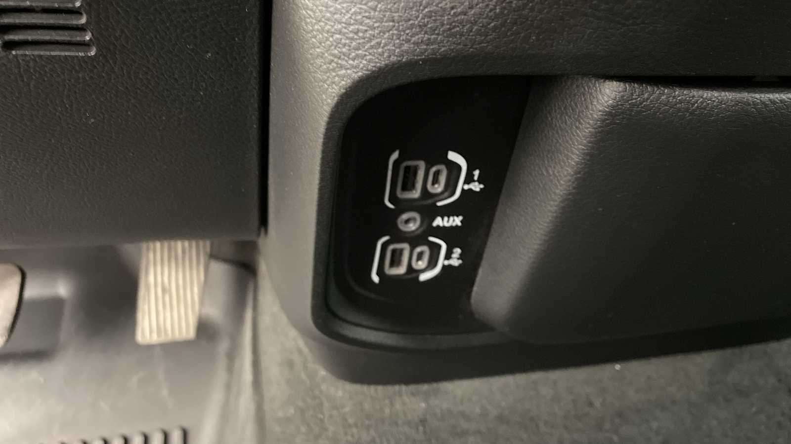 Thumbnail: 2023 RAM 1500 - 17