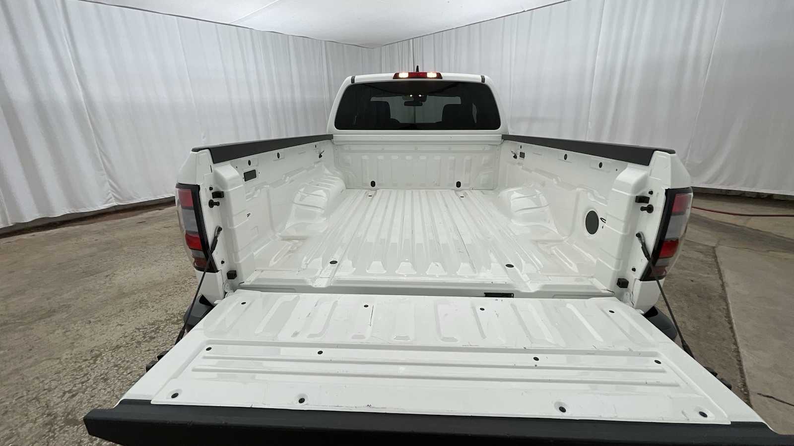 Thumbnail: 2025 Nissan Frontier - 25