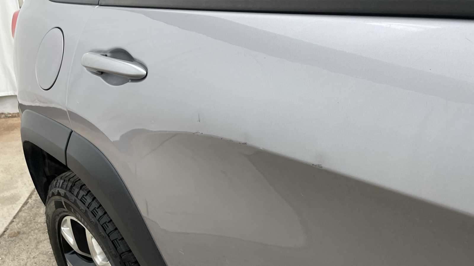 Thumbnail: 2018 Jeep Cherokee - 47