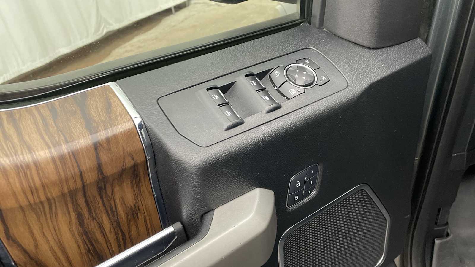 Thumbnail: 2018 Ford F-150 - 6